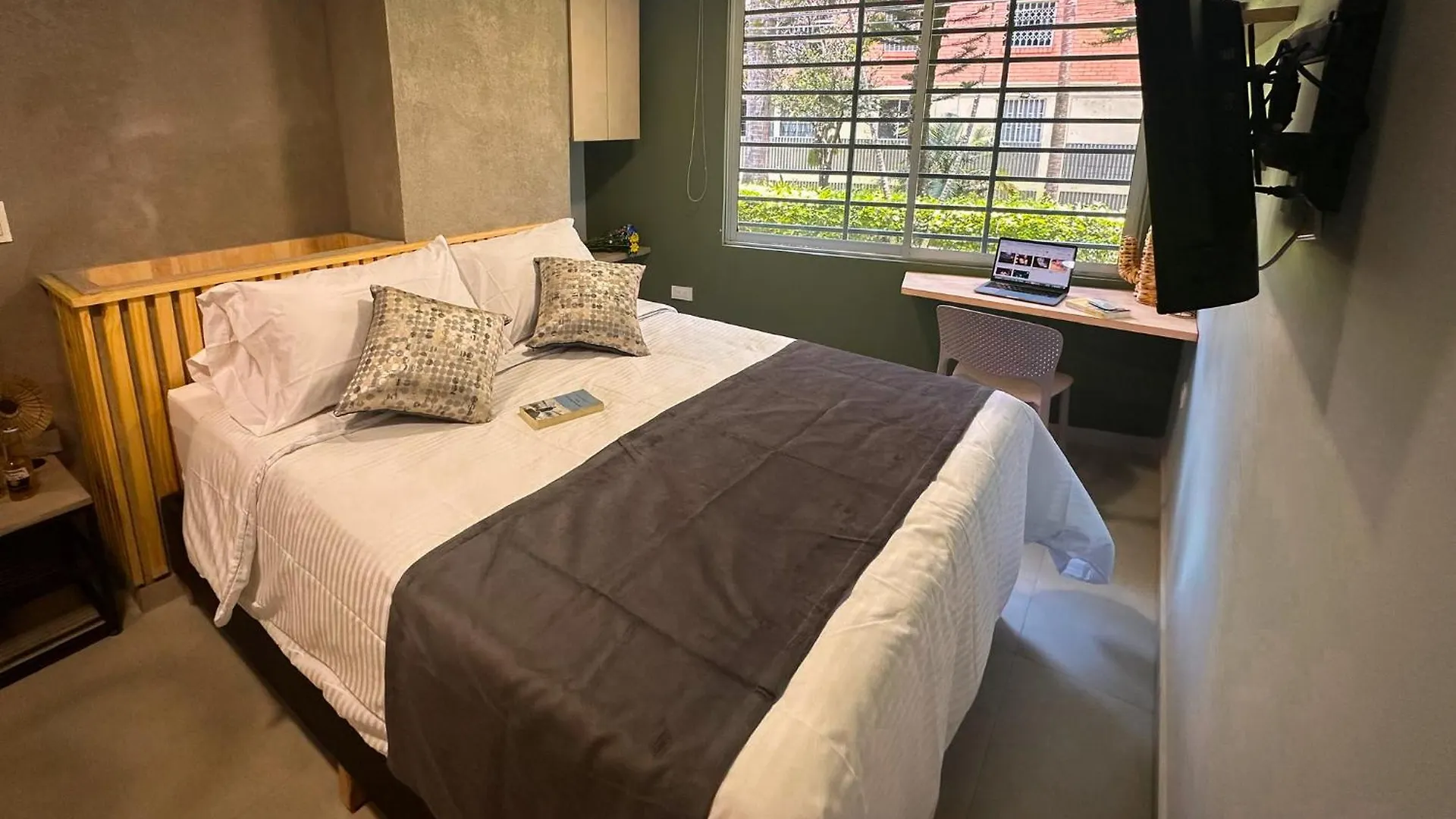 Apartamento Edificio Atalanta En El Corazon De Medellín