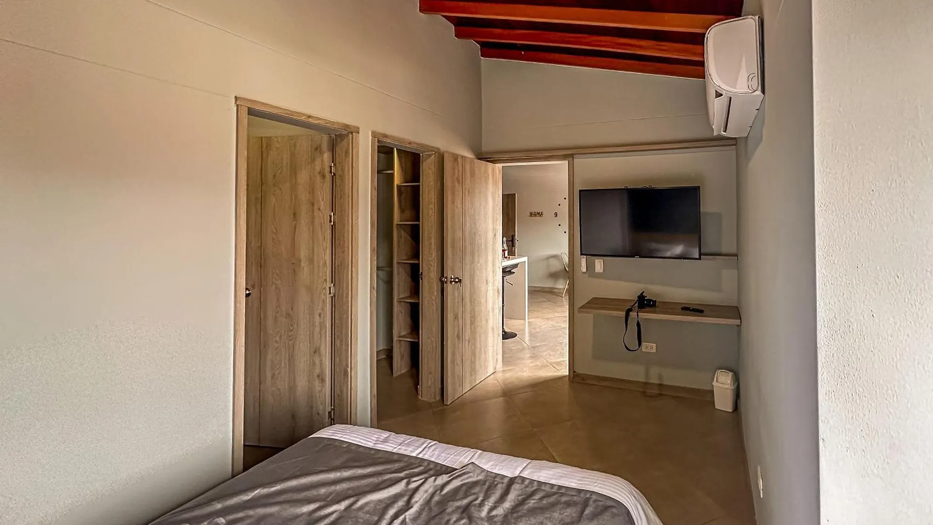 Apartamento Edificio Atalanta En El Corazon De Medellín