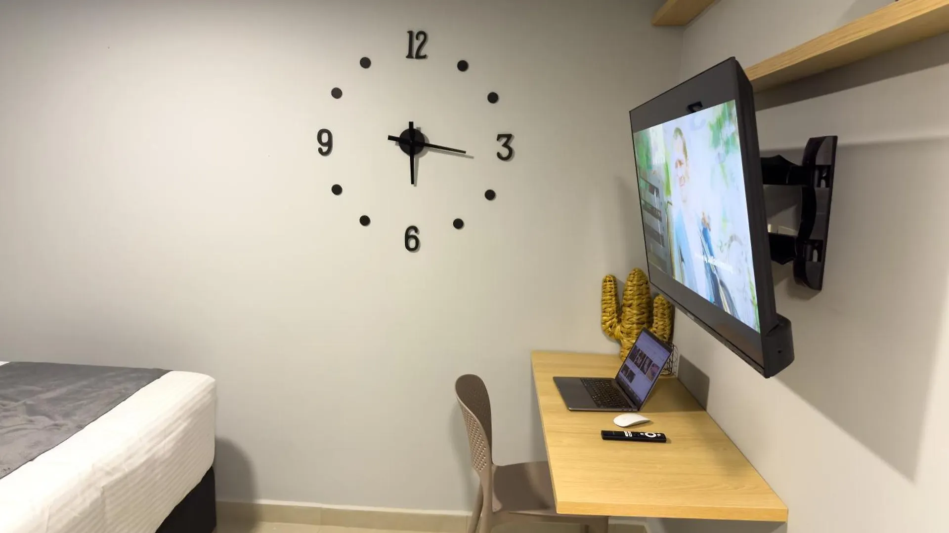 Apartamento Edificio Atalanta En El Corazon De Medellín