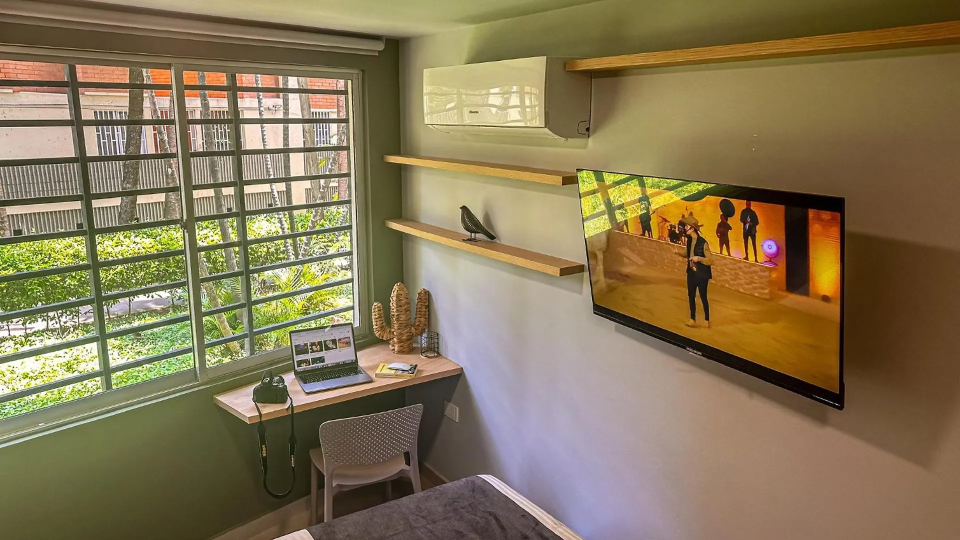 Apartamento Edificio Atalanta En El Corazon De Medellín