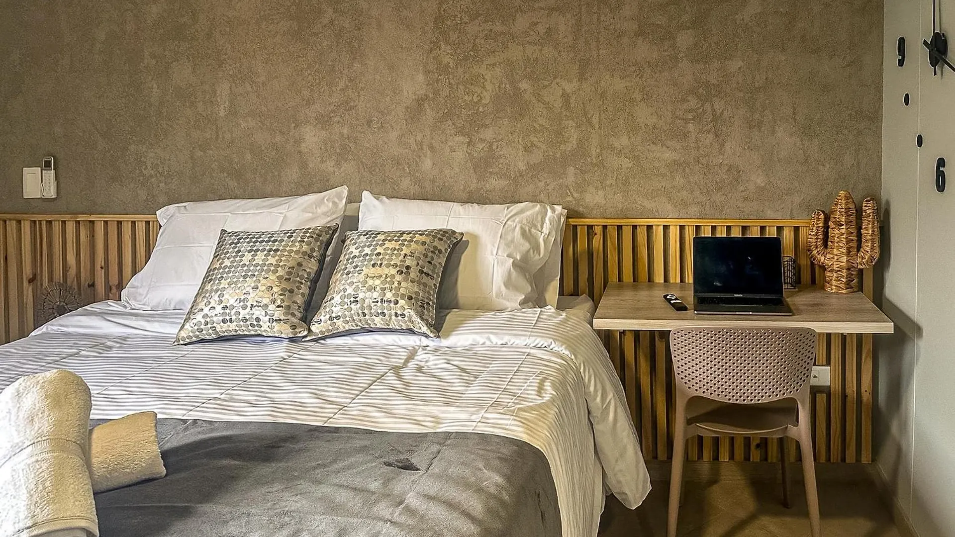 Apartamento Edificio Atalanta En El Corazon De Medellín