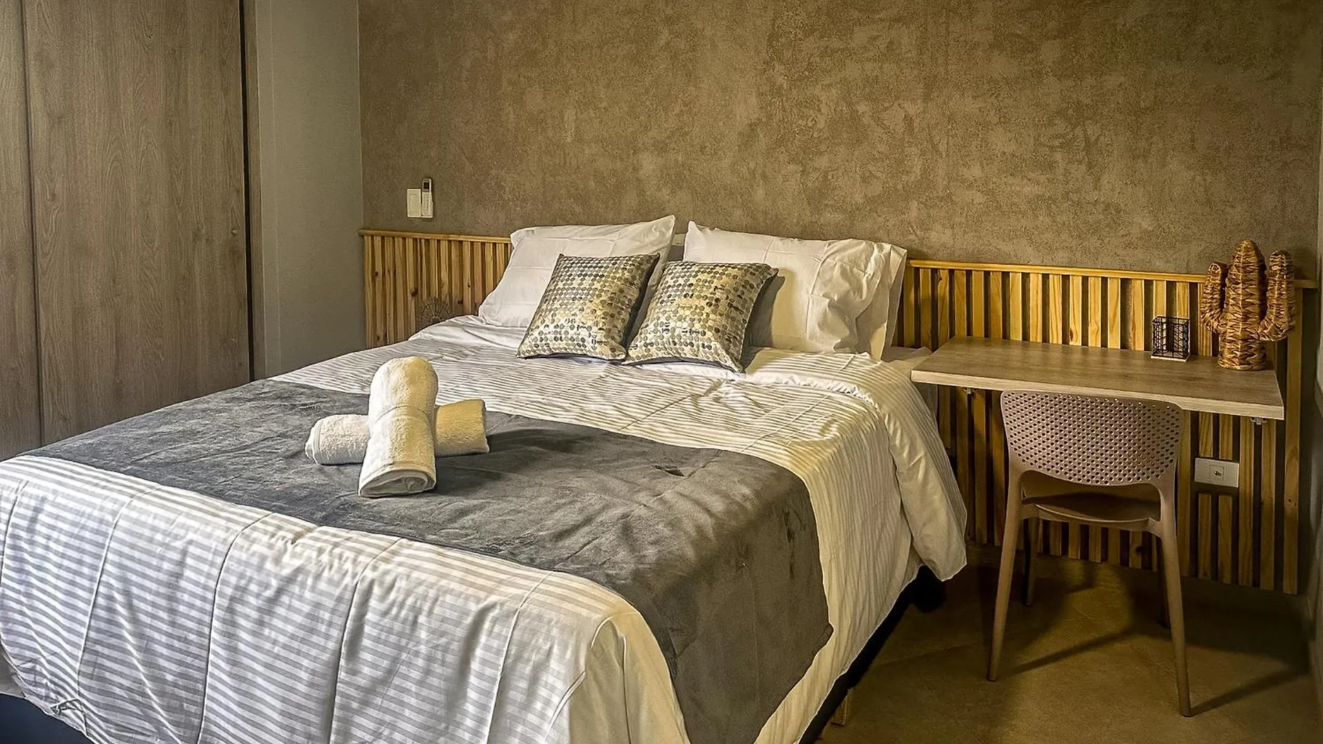 Apartamento Edificio Atalanta En El Corazon De Medellín Colombia