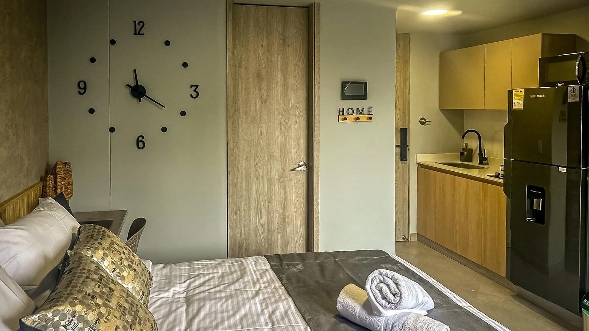 Apartamento Edificio Atalanta En El Corazon De Medellín