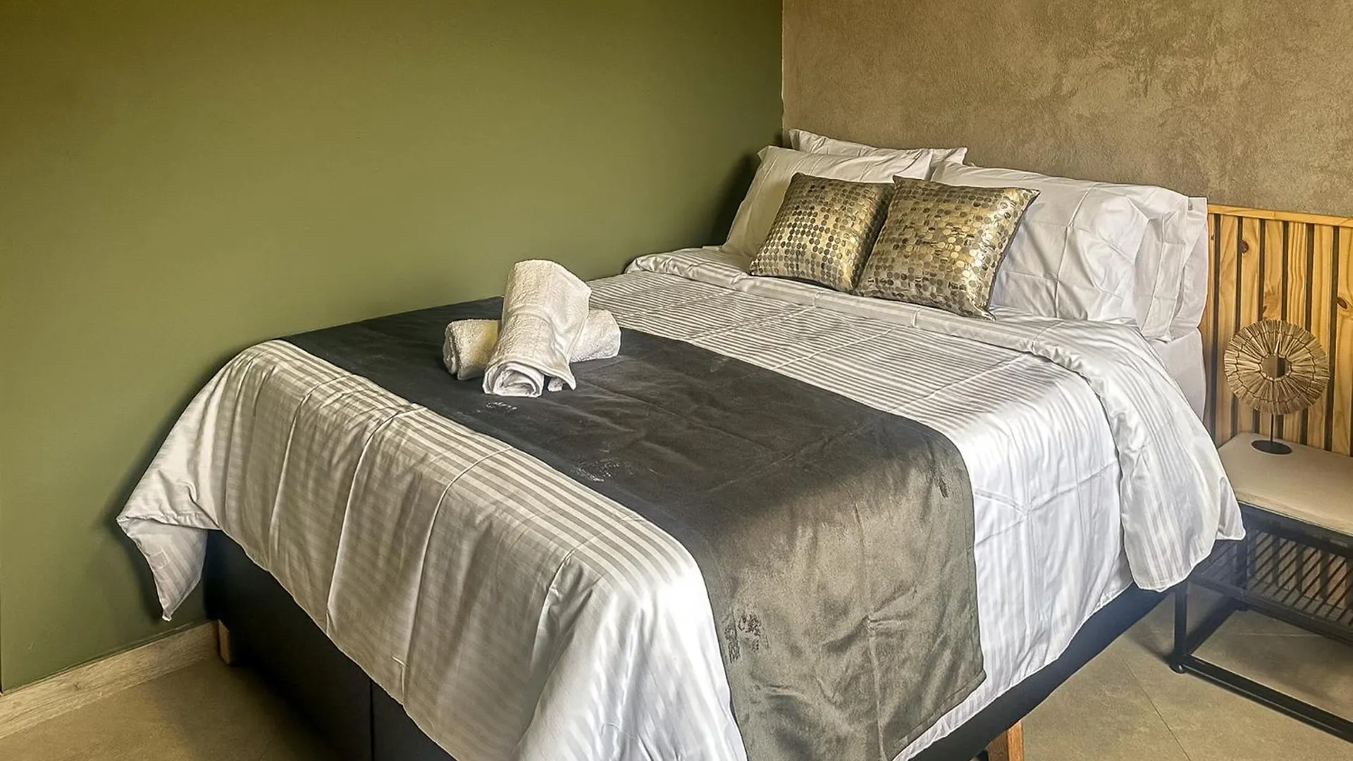 Apartamento Edificio Atalanta En El Corazon De Medellín