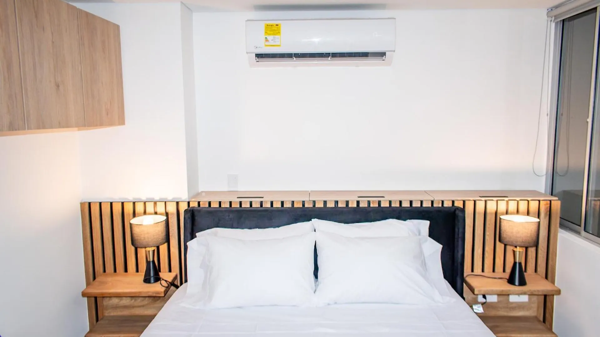 Apartamento Edificio Atalanta En El Corazon De Medellín