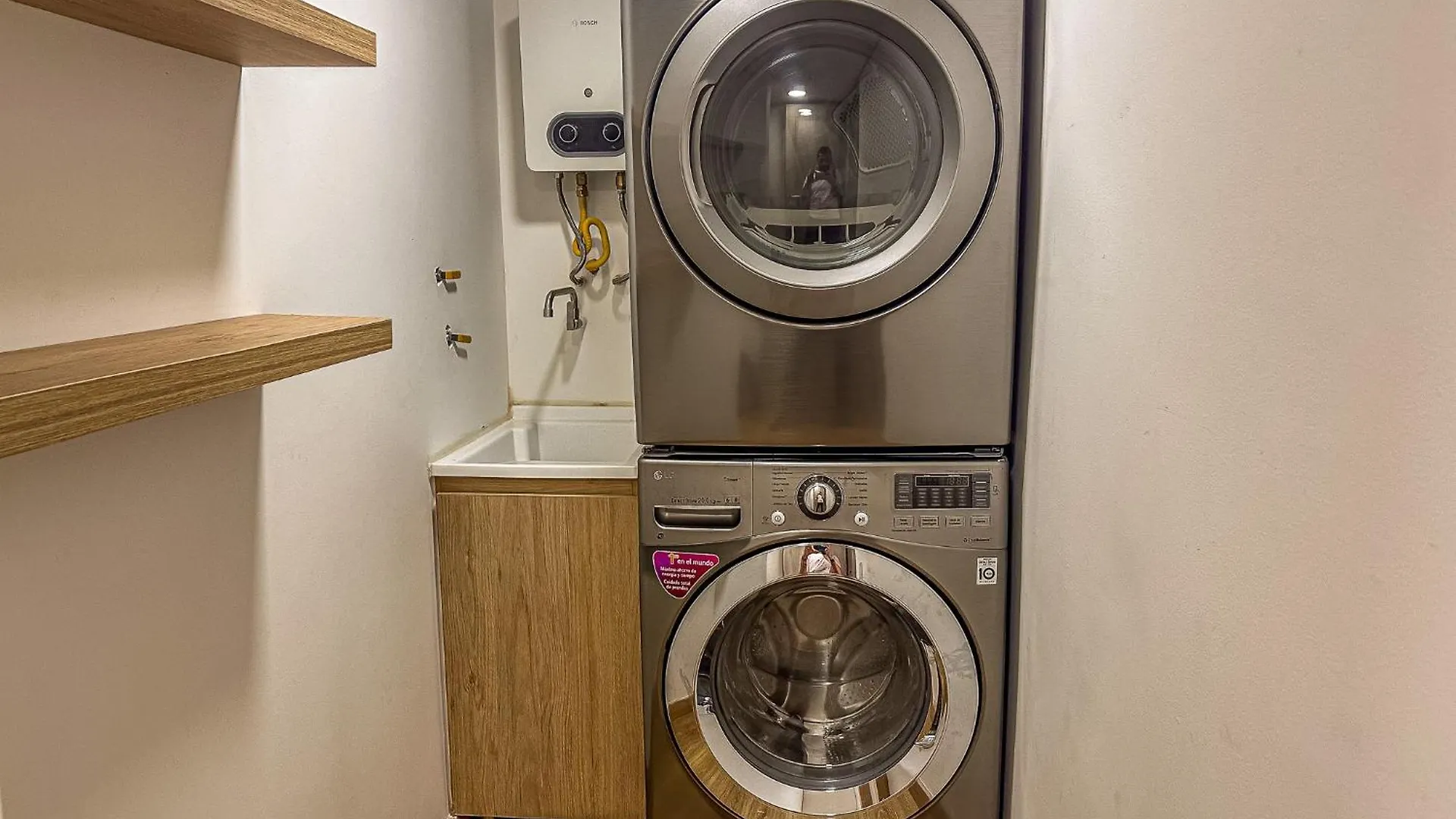 Apartamento Edificio Atalanta En El Corazon De Medellín