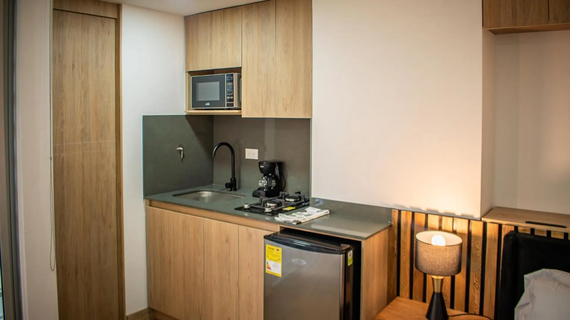 Apartamento Edificio Atalanta En El Corazon De Medellín