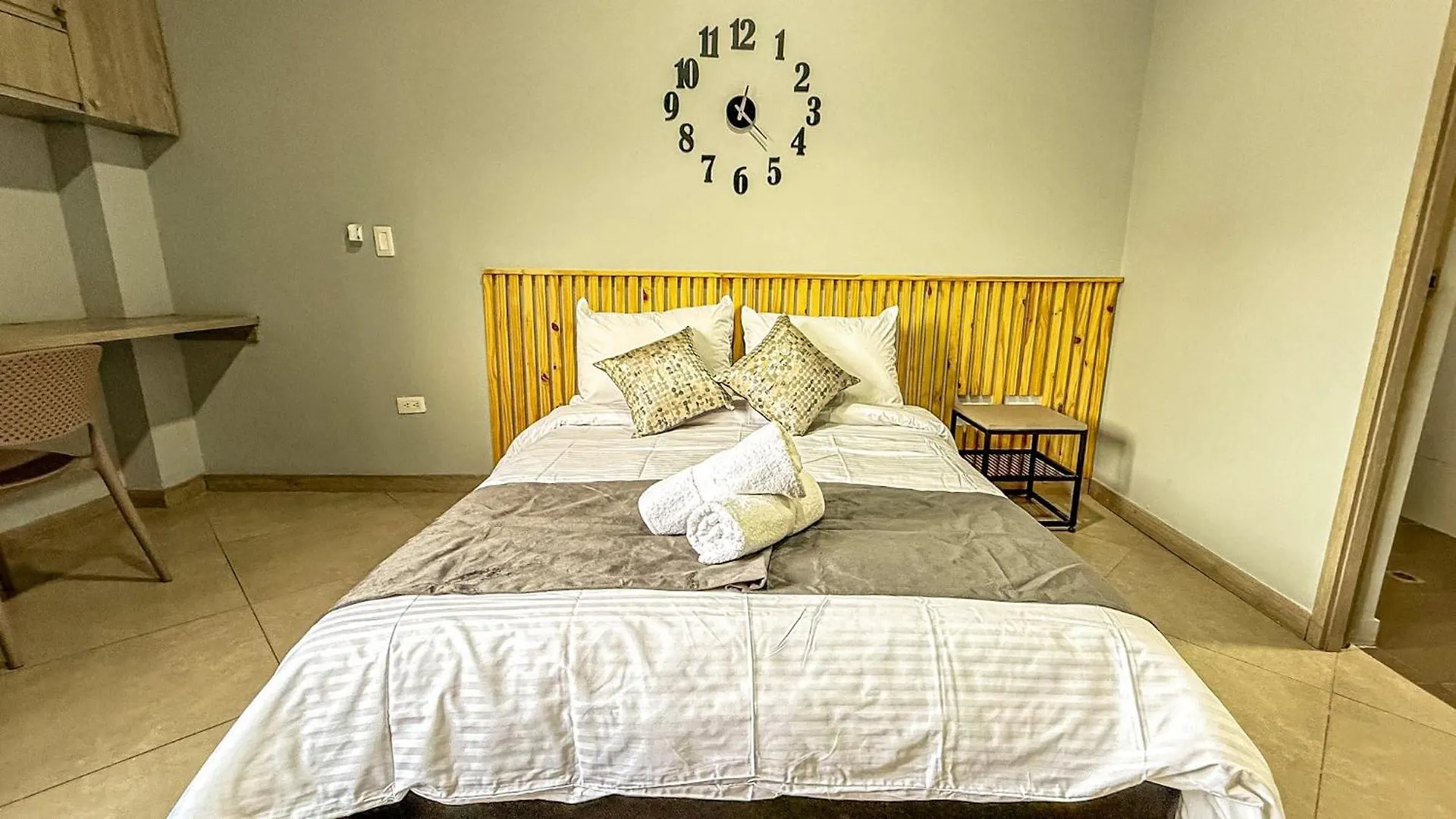 Apartamento Edificio Atalanta En El Corazon De Medellín