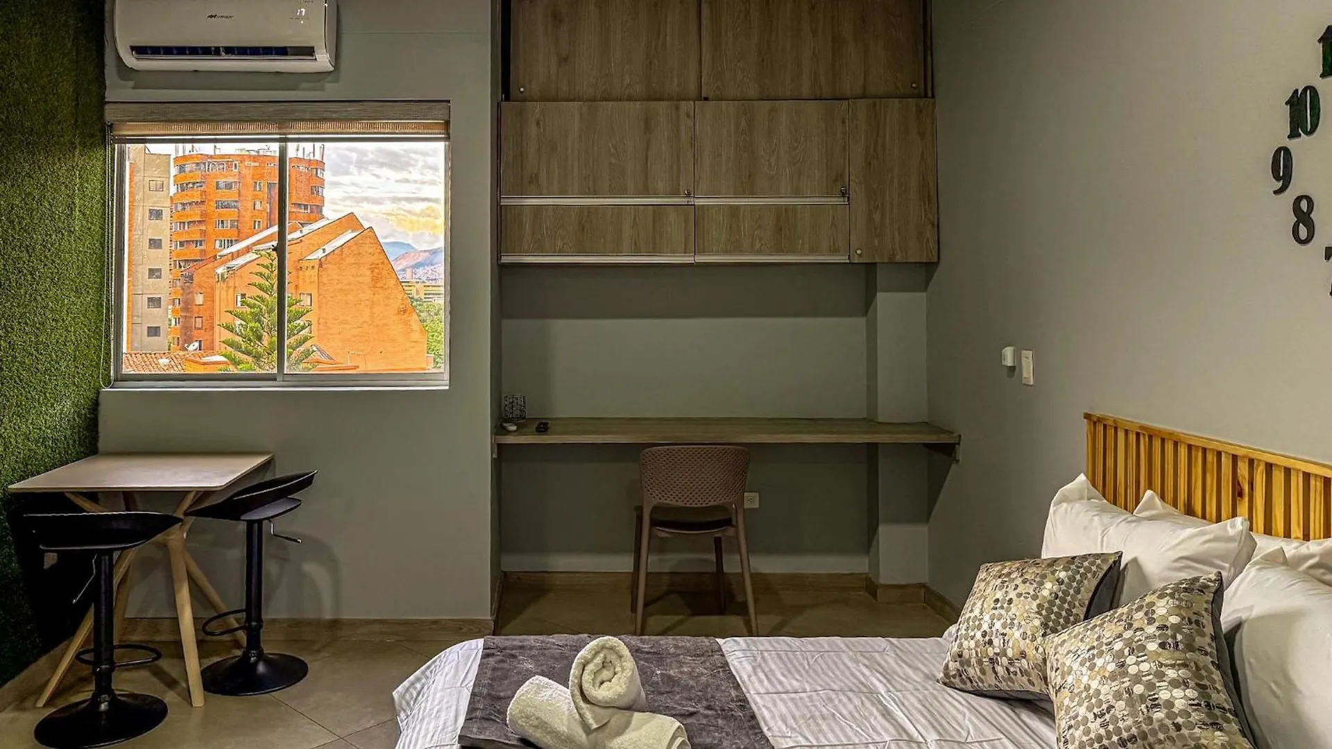 Apartamento Edificio Atalanta En El Corazon De Medellín