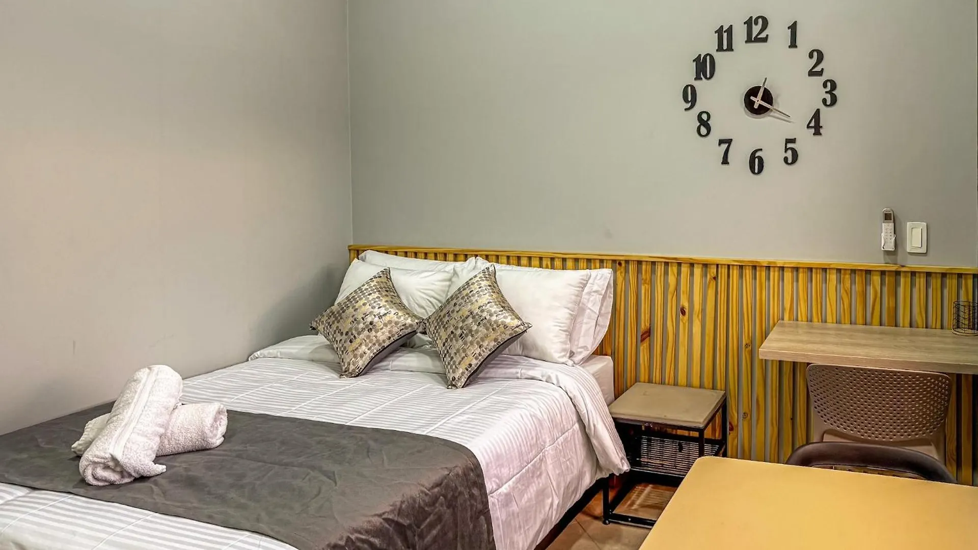 Apartamento Edificio Atalanta En El Corazon De Medellín Colombia