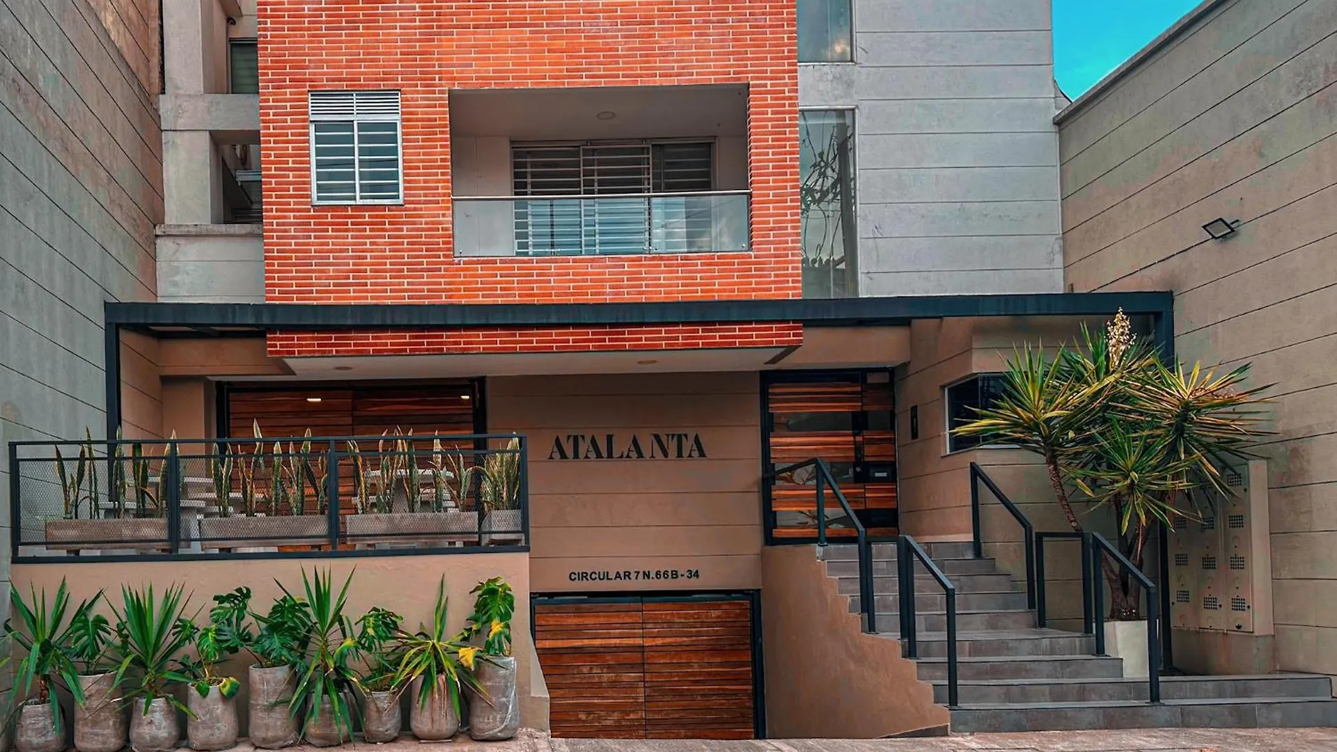Ferienwohnung Edificio Atalanta En El Corazon De Medellín