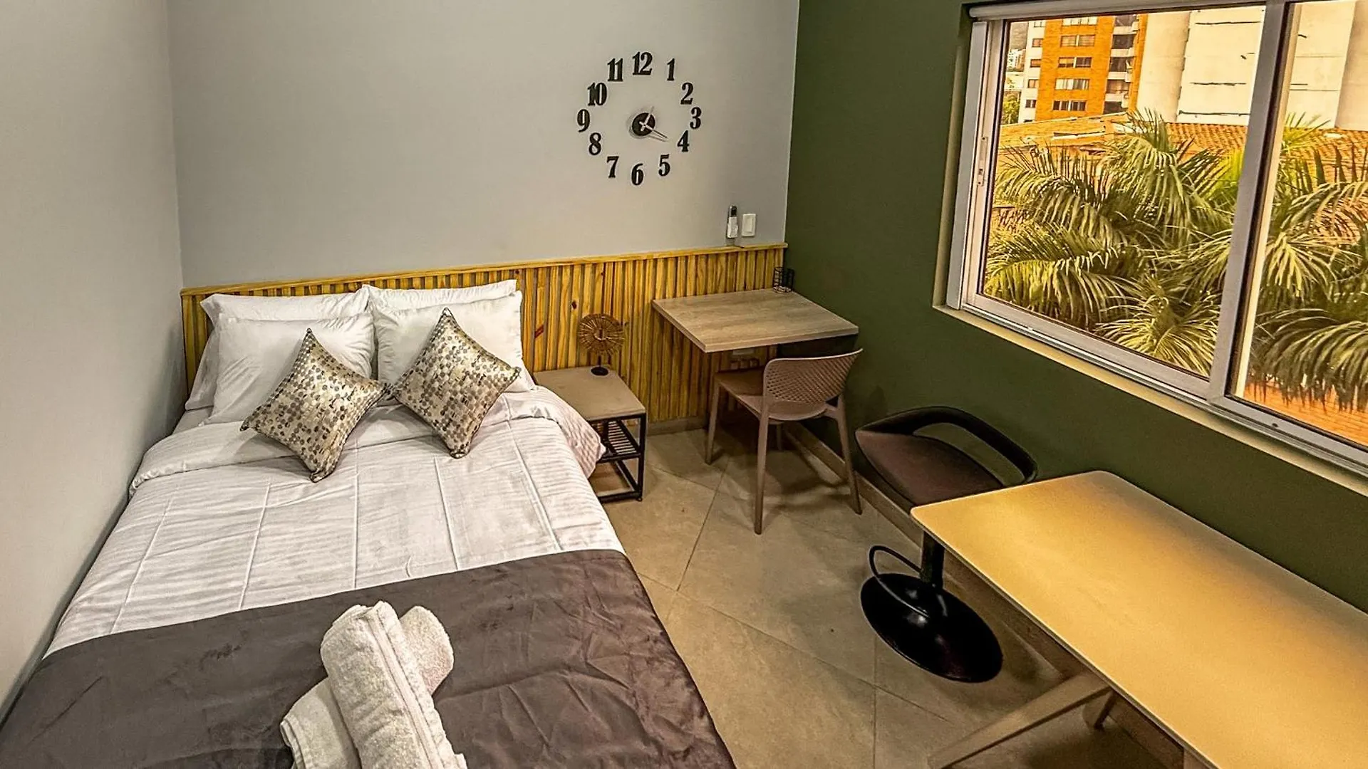 Ferienwohnung Edificio Atalanta En El Corazon De Medellín